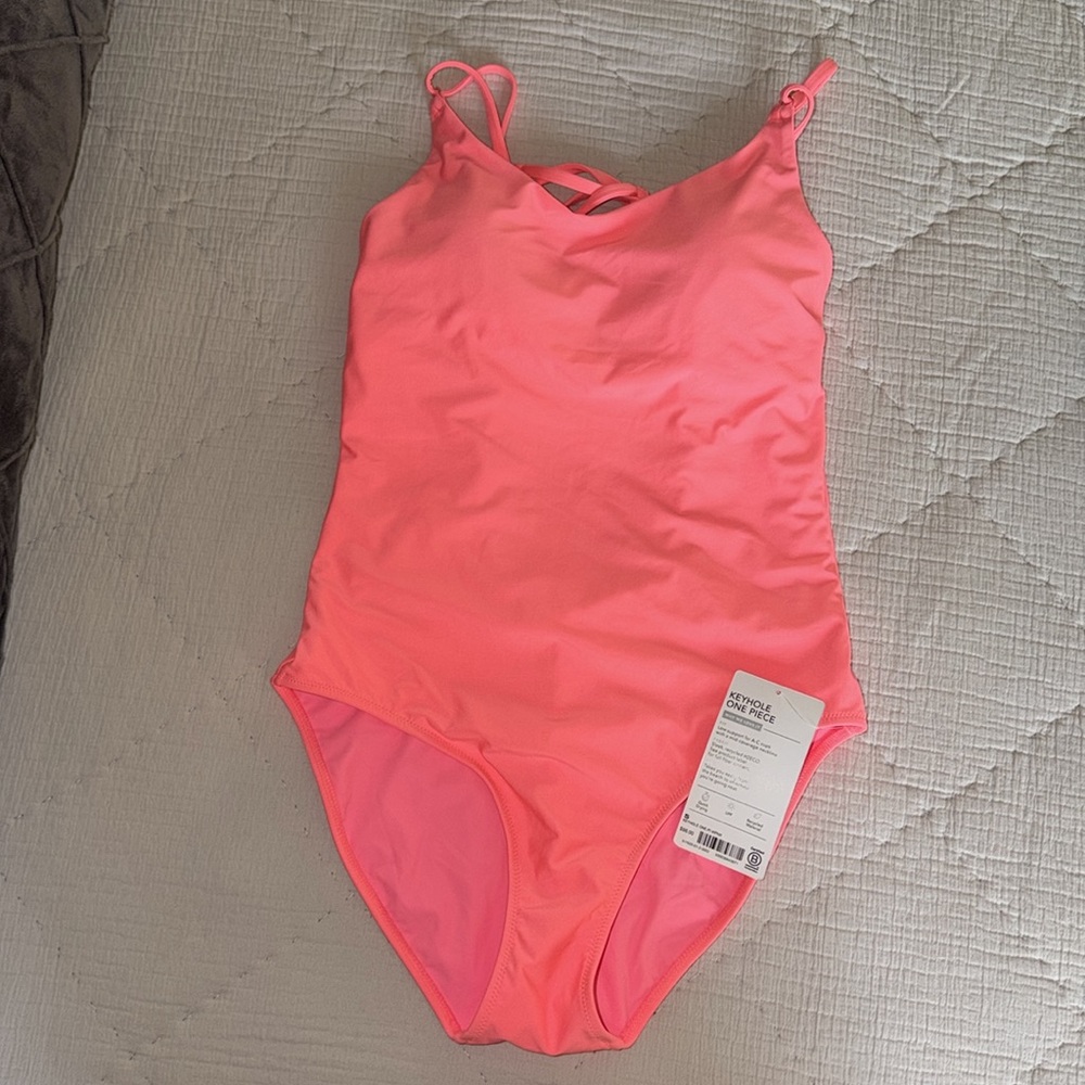 NWT Athleta Keyhole One Piece Swimsuit "Wink Pink” Small NWT